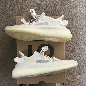 Yeezy Boost 350 V2 Bone Mens Size 10 Brand New with Tags